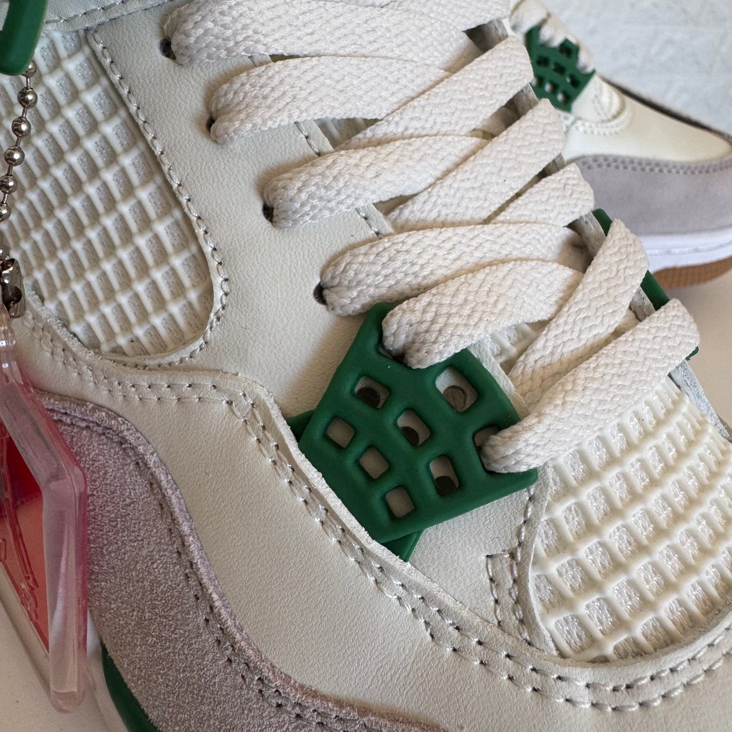Jordan 4 Retro Nike SB "Pine Green"