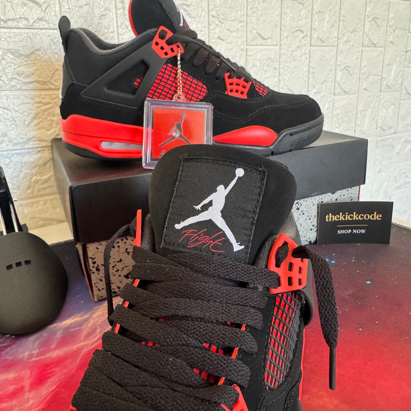 Jordan 4 Retro "Red Thunder"