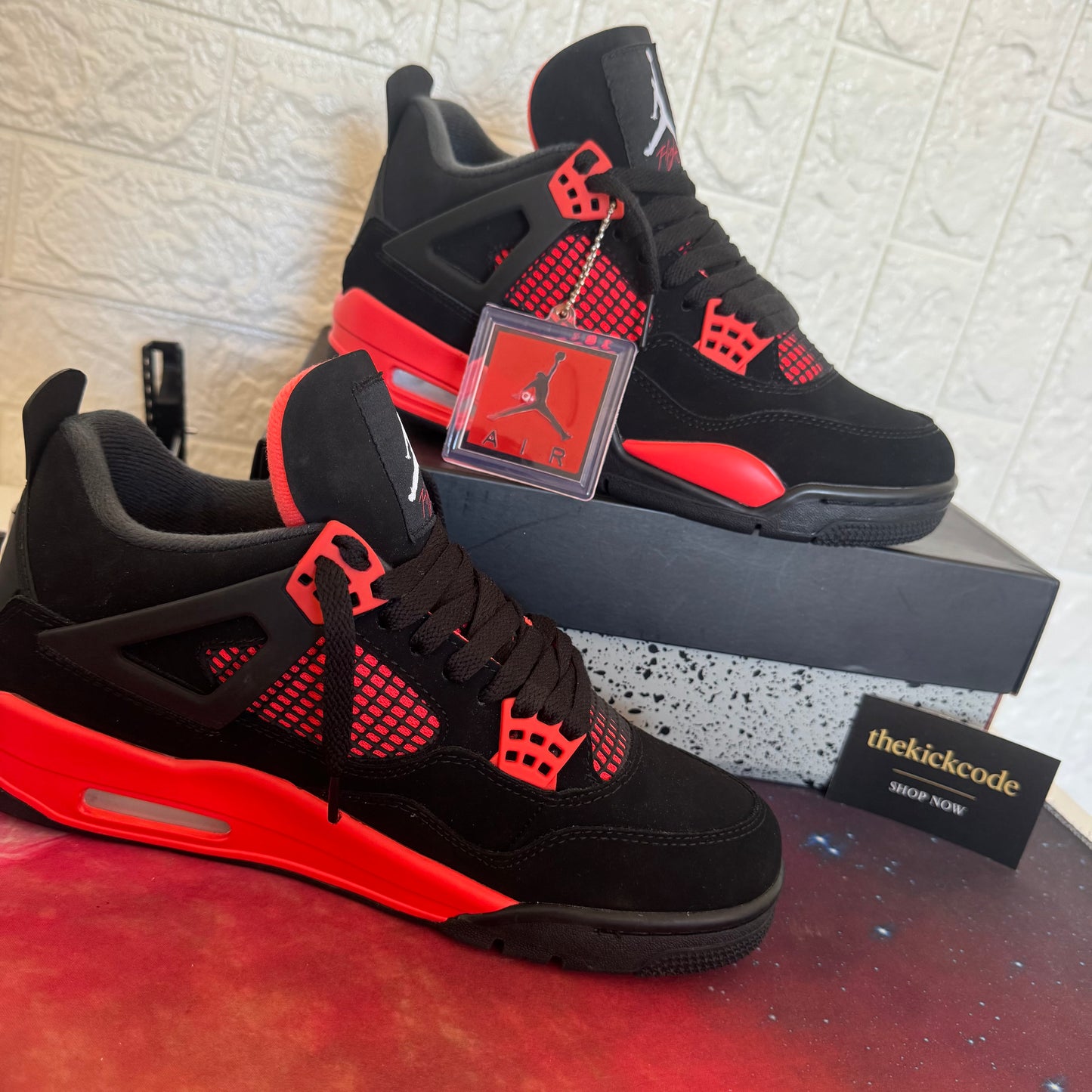 Jordan 4 Retro "Red Thunder"