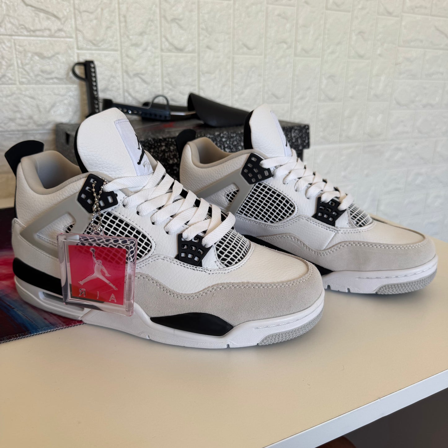 Jordan 4 Retro "Military Black"