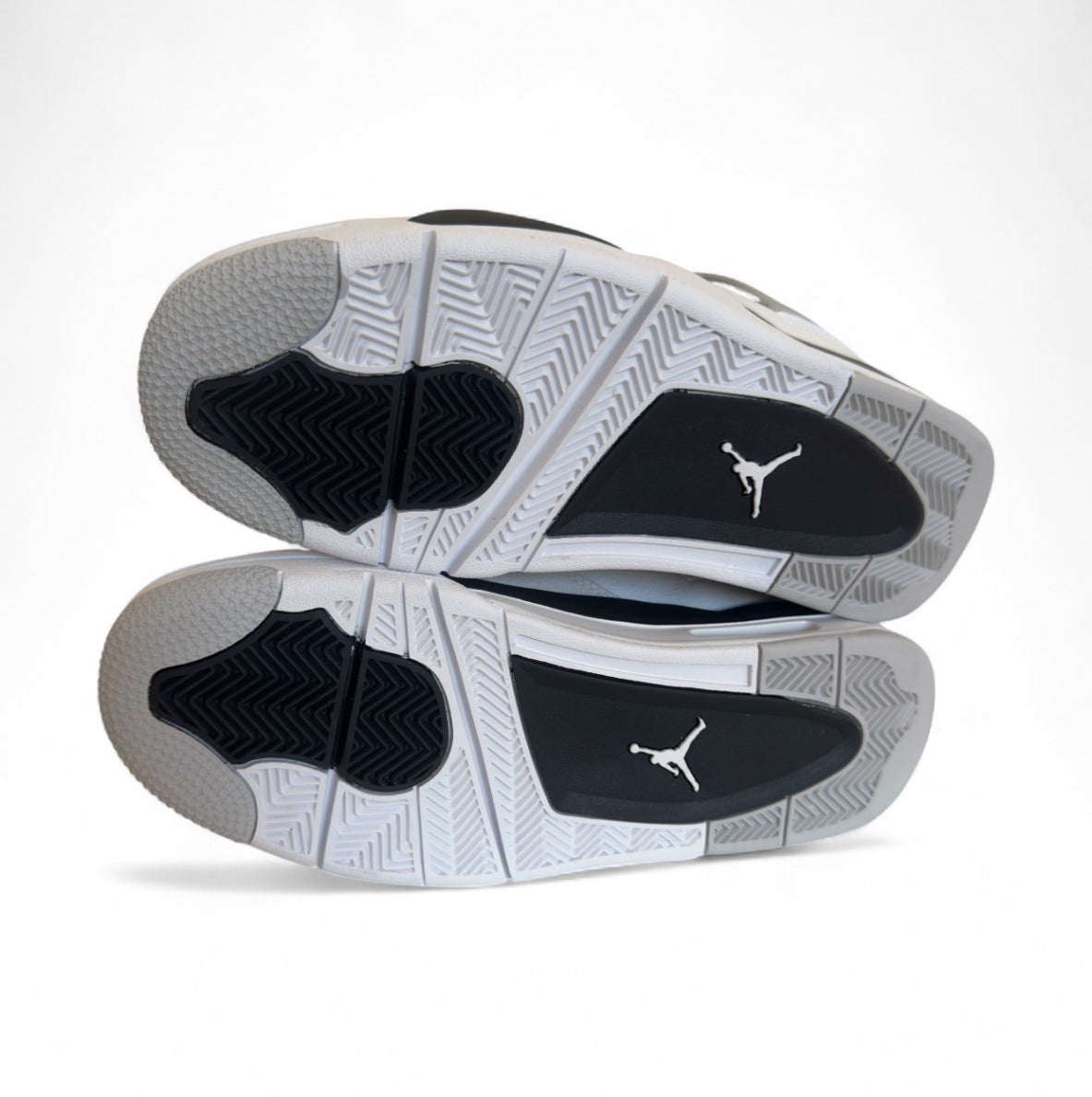 Jordan 4 Retro "Military Black"